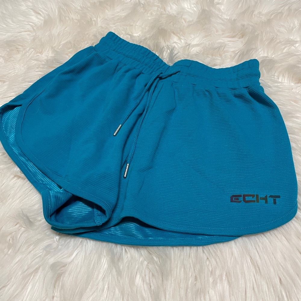 Loose flow shorts